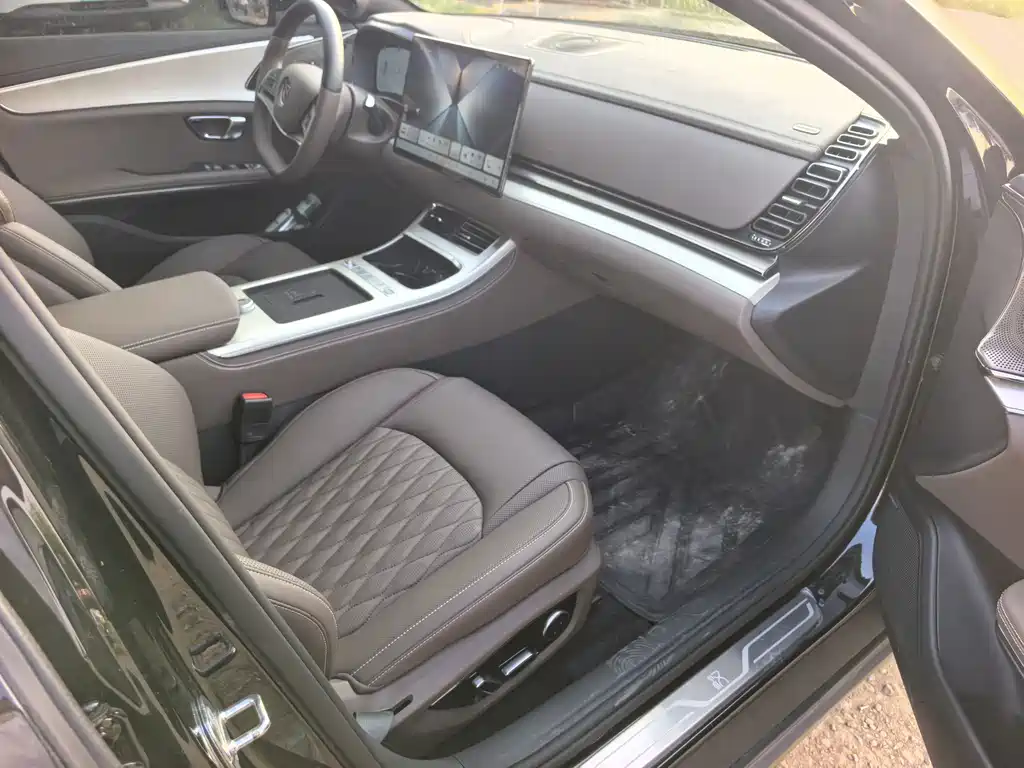 BYD Han — миниатюра 10