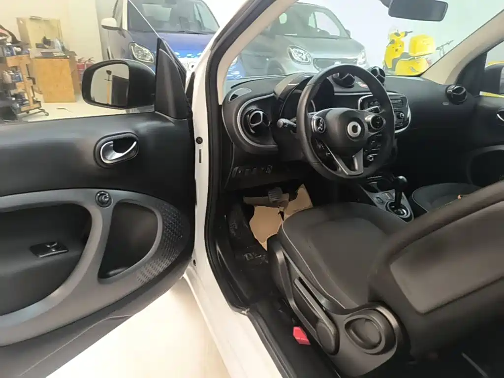 smart Smart Fortwo — миниатюра 16