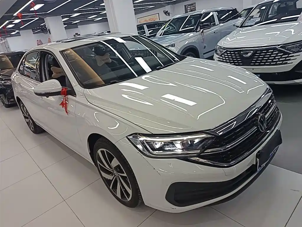 Volkswagen Sagitar 2026 3000 300TSI DSG