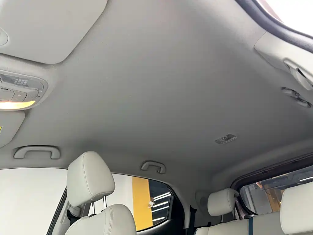 BYD Yuan Pro — миниатюра 17