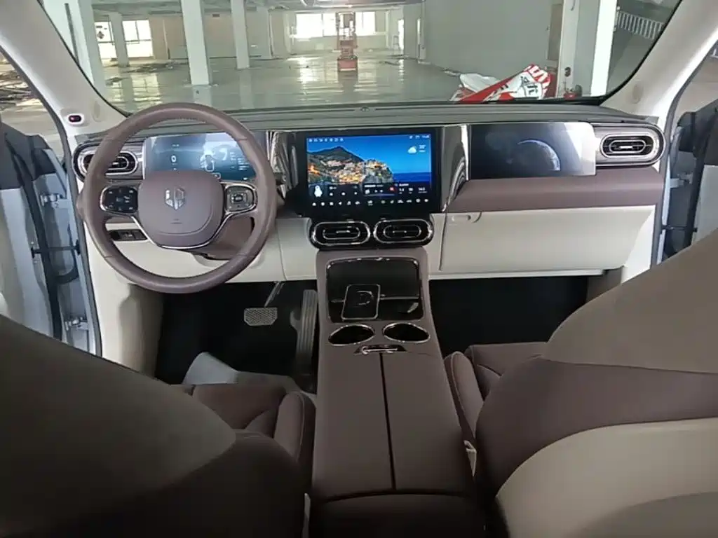 Leapmotor Leapmotor C11 — миниатюра 10