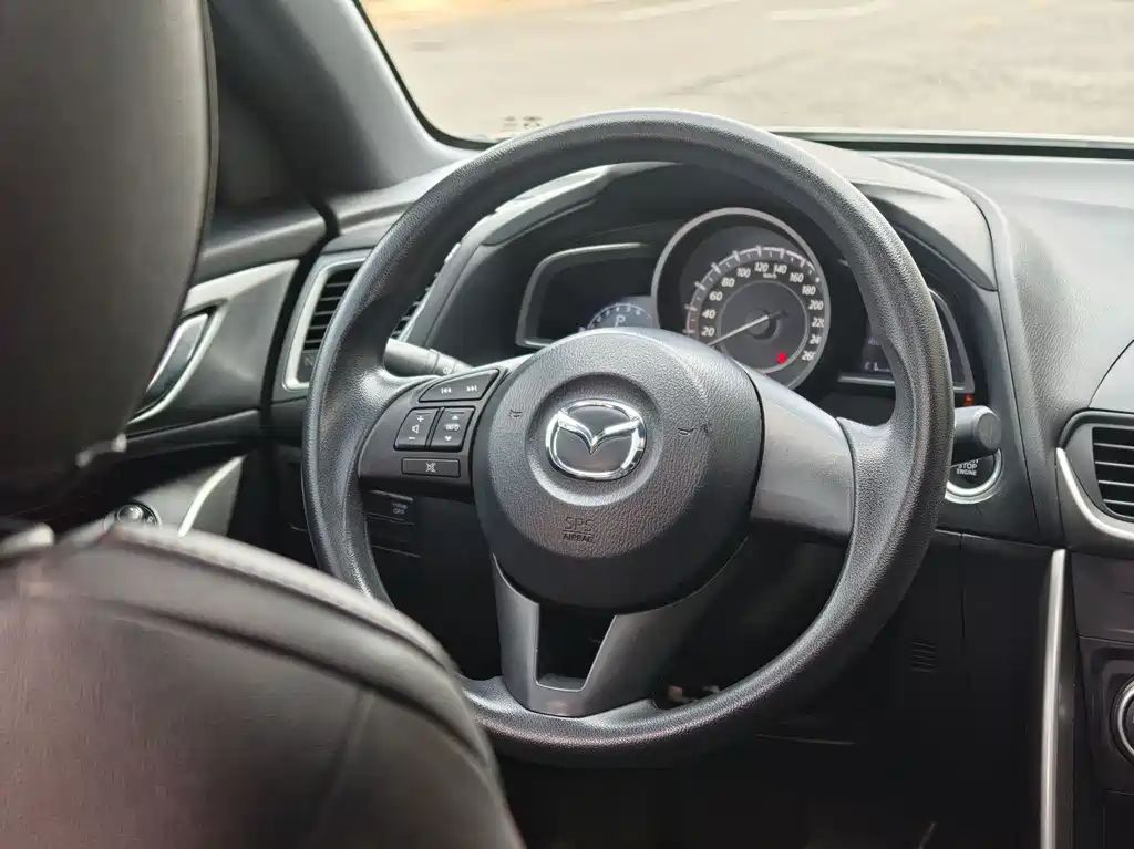MAZDA CX 4