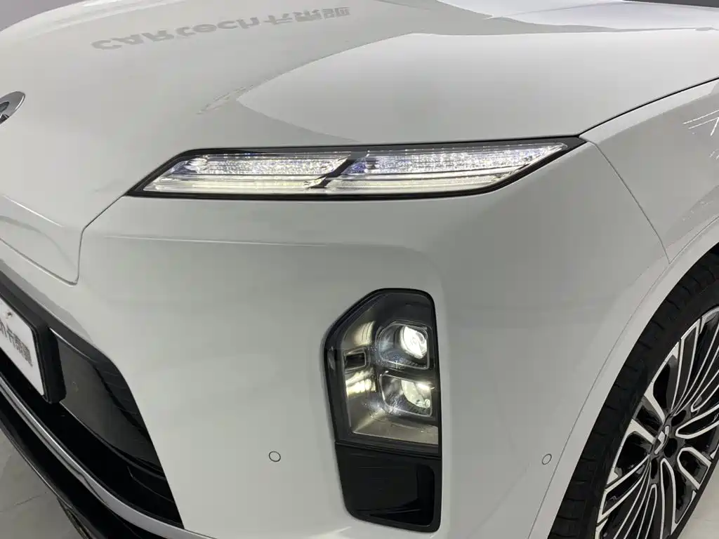 NIO ES8 — миниатюра 9