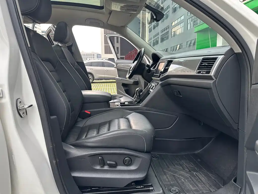 Volkswagen Teramont — миниатюра 11
