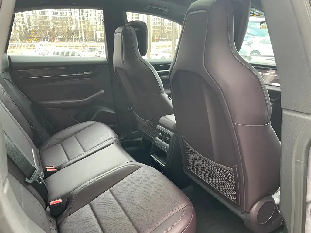 PORSCHE MACAN NEW ENERGY