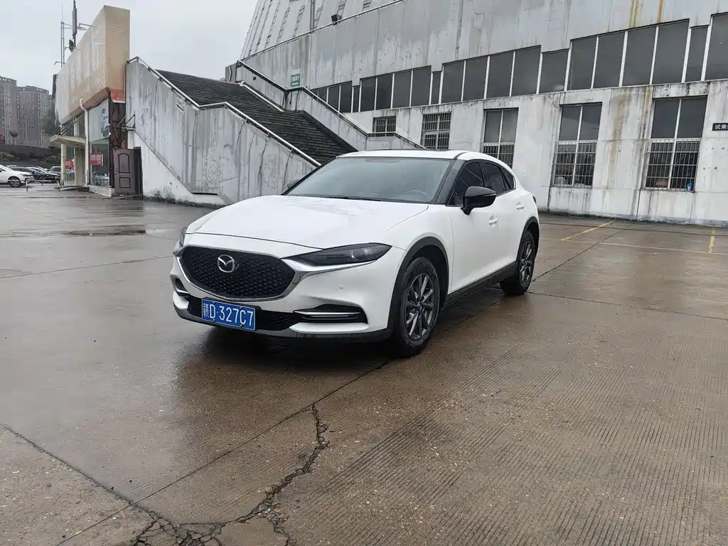 Mazda CX-4 2023