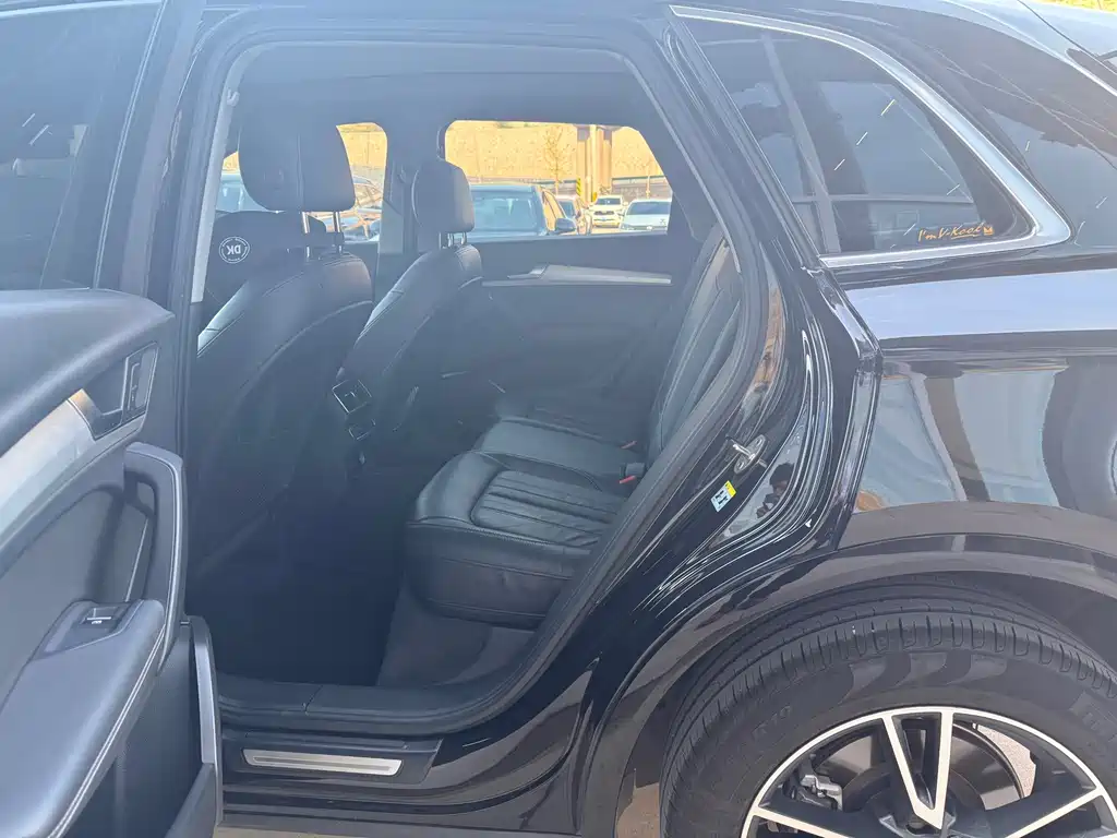 Audi Q5L — миниатюра 5