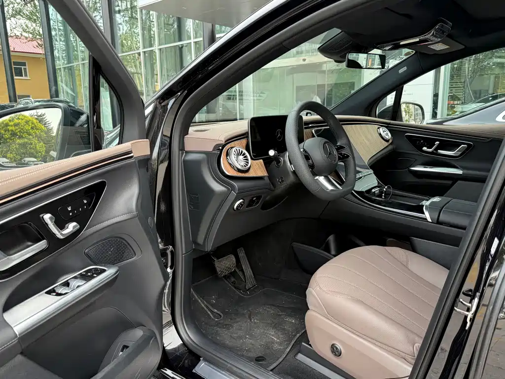 Mercedes-Benz EQE SUV 2024 500 4MATIC Luxury