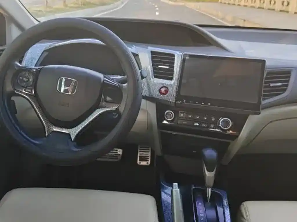Honda Civic — миниатюра 4