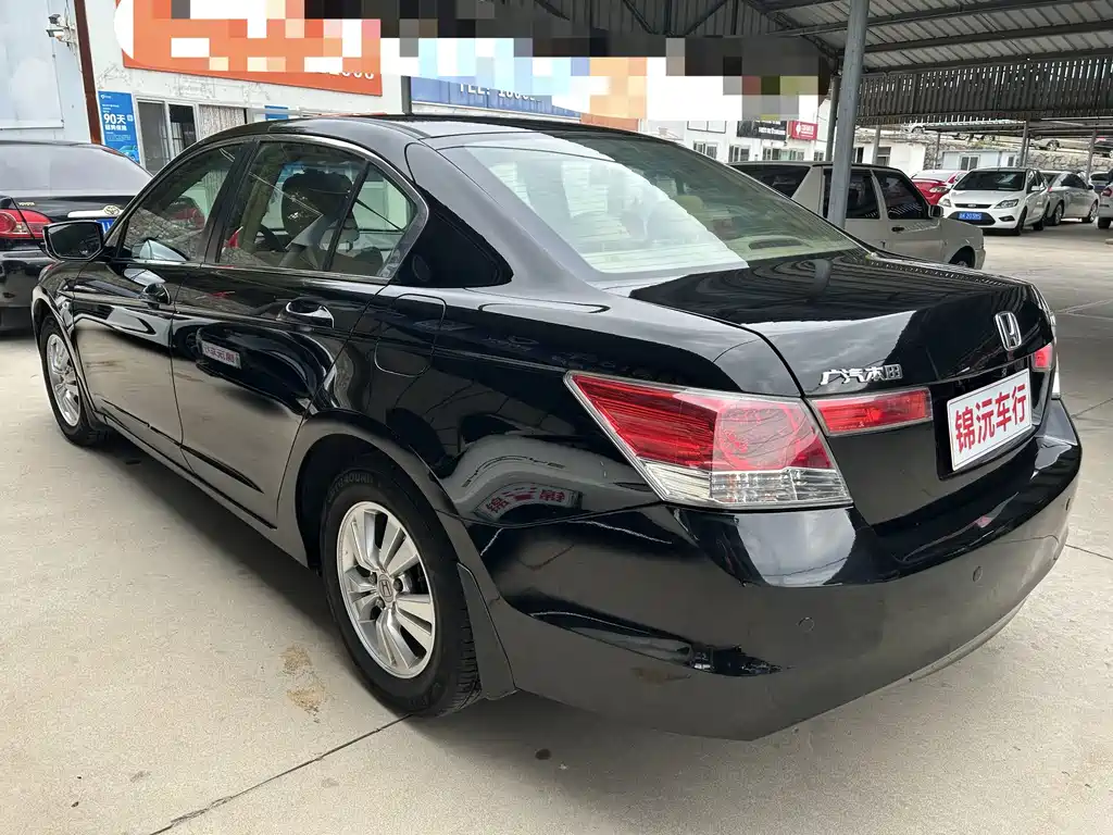 Honda Accord — миниатюра 9