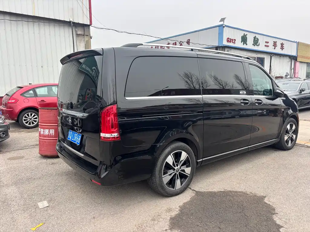 MERCEDES-BENZ V CLASS