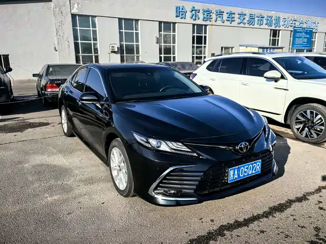 TOYOTA CAMRY