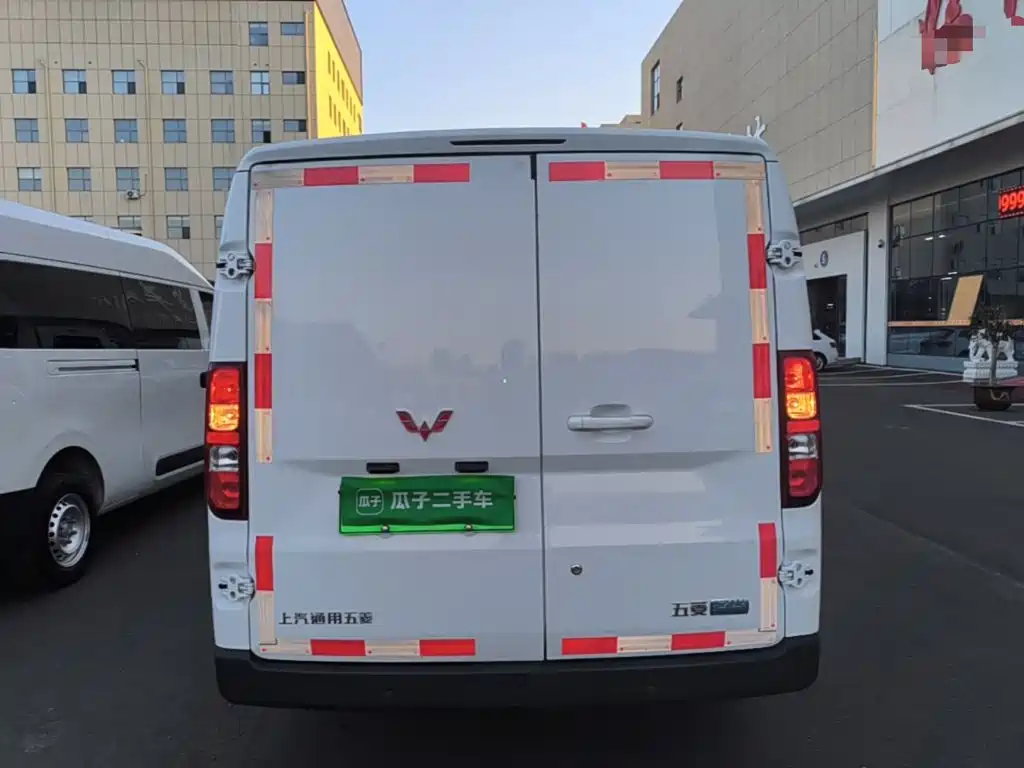 Wuling Yangguang — миниатюра 6