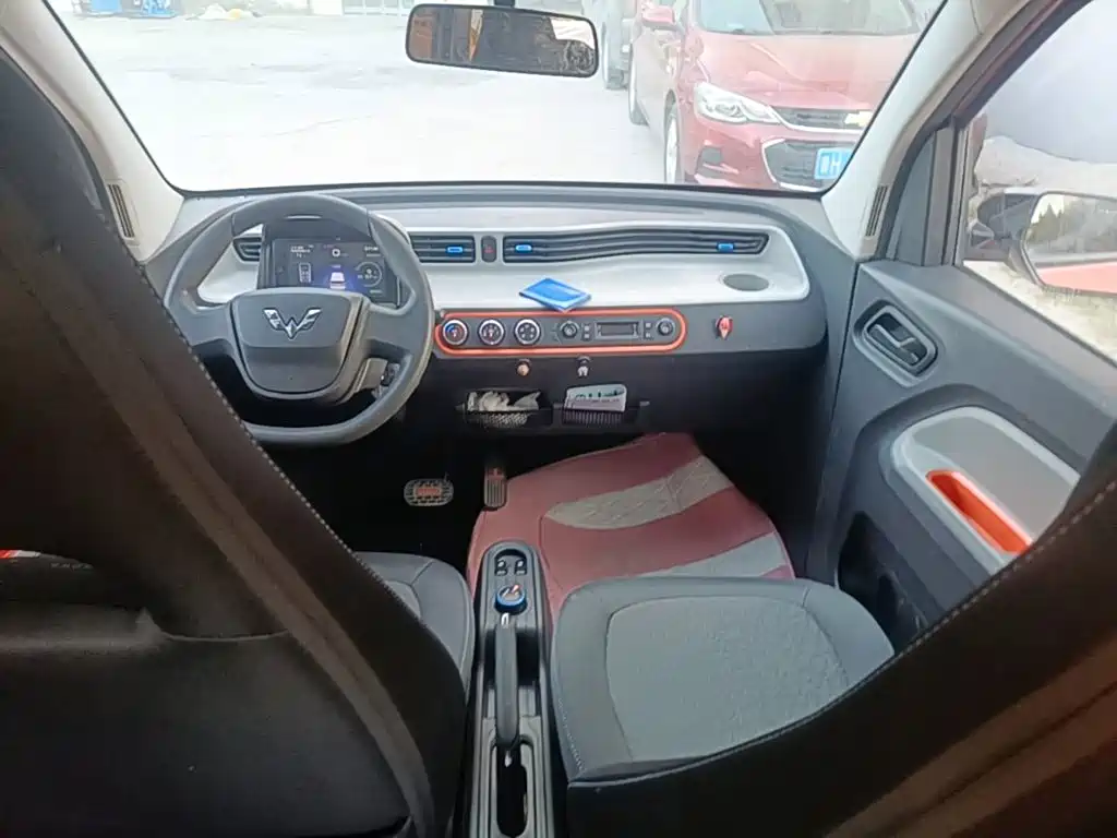 Wuling MINIEV — миниатюра 10