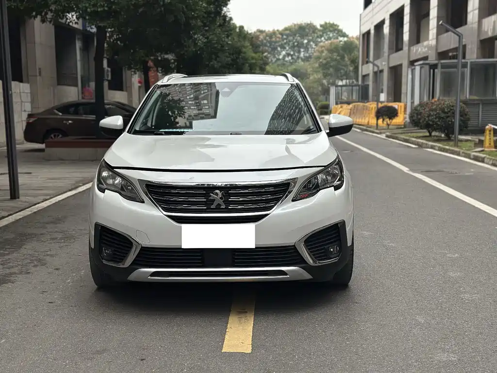 Peugeot 5008 — миниатюра 2