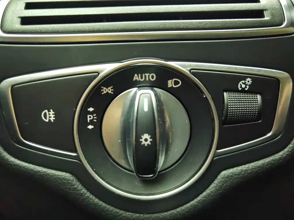 Mercedes-Benz C-Class — миниатюра 21