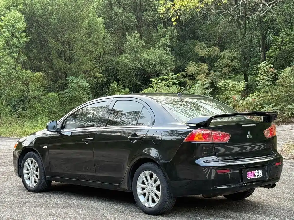 Mitsubishi Lancer EX — миниатюра 9