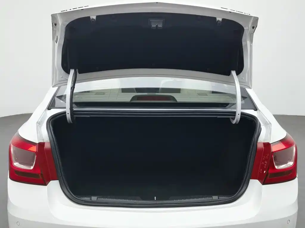 Chevrolet Cruze — миниатюра 16