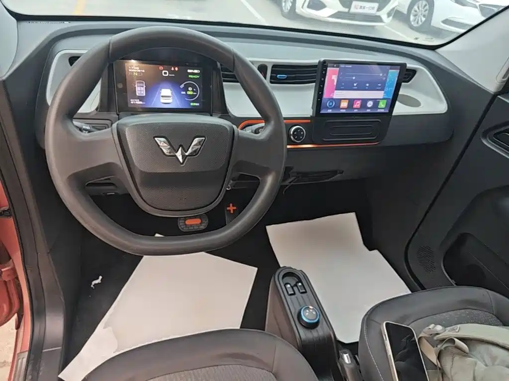 Wuling MINIEV — миниатюра 10