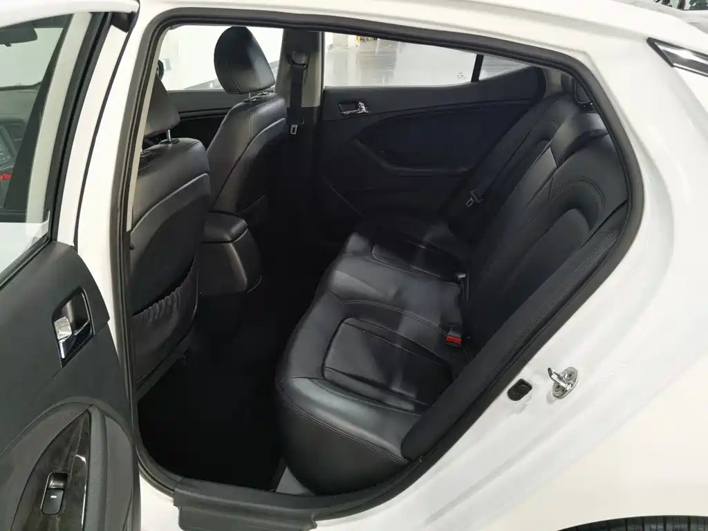 Kia K5 — миниатюра 15
