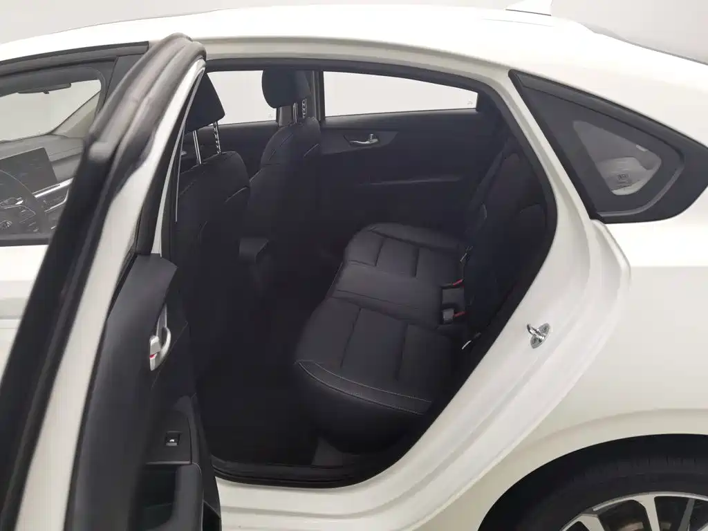 Kia K3 — миниатюра 15
