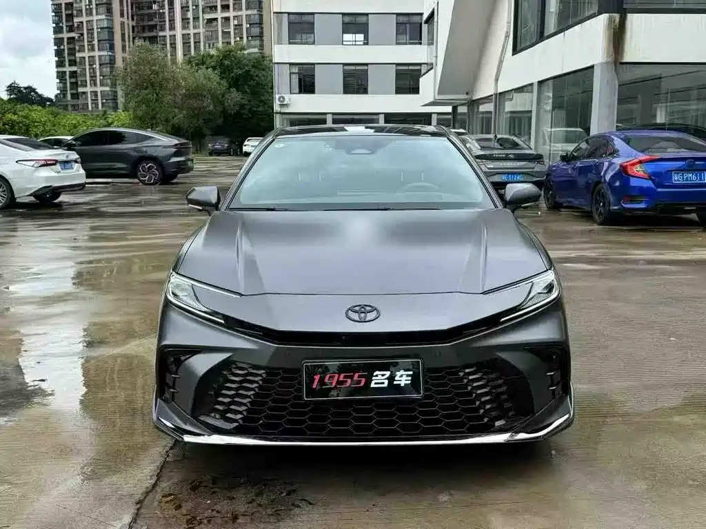 Toyota Camry 2026 2.0HSE