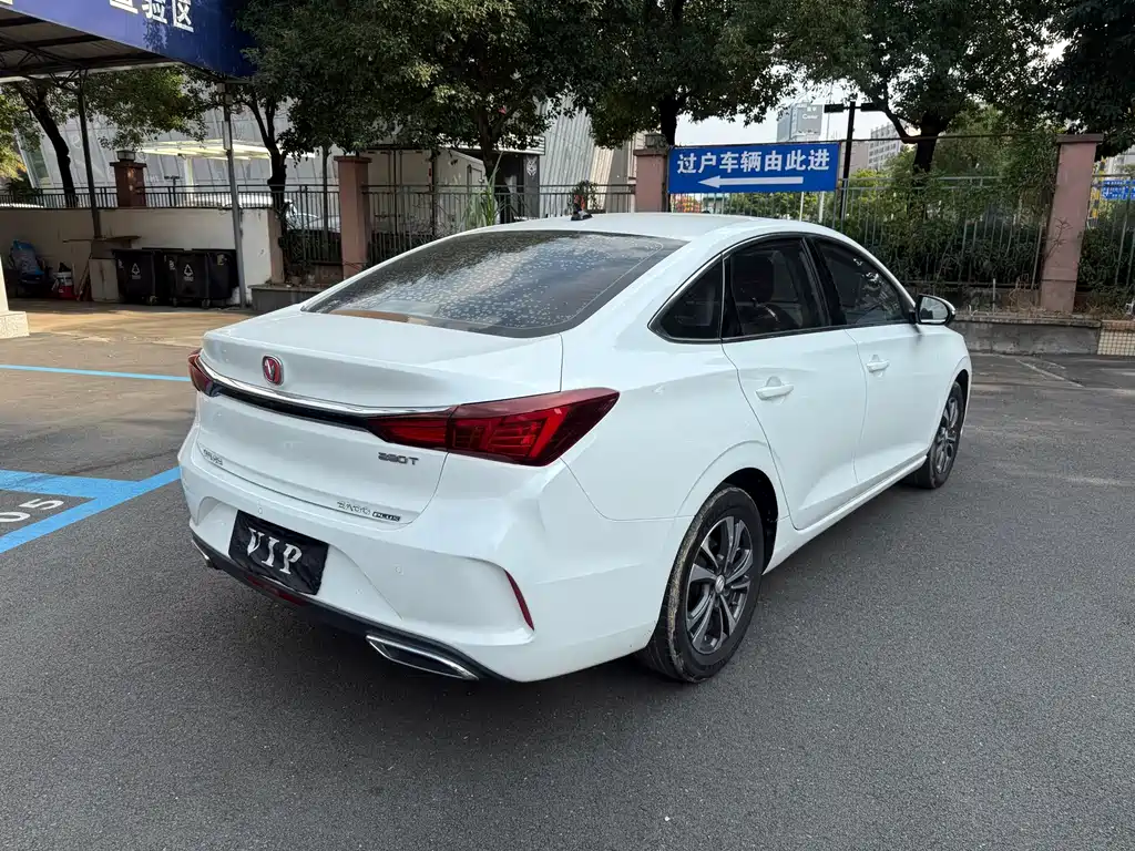 Changan Eado — миниатюра 10