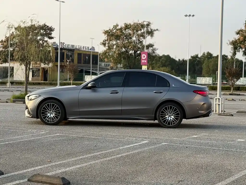 Mercedes-Benz C-Class — миниатюра 4