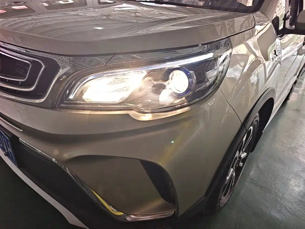 Geely Vision X3 — миниатюра 24