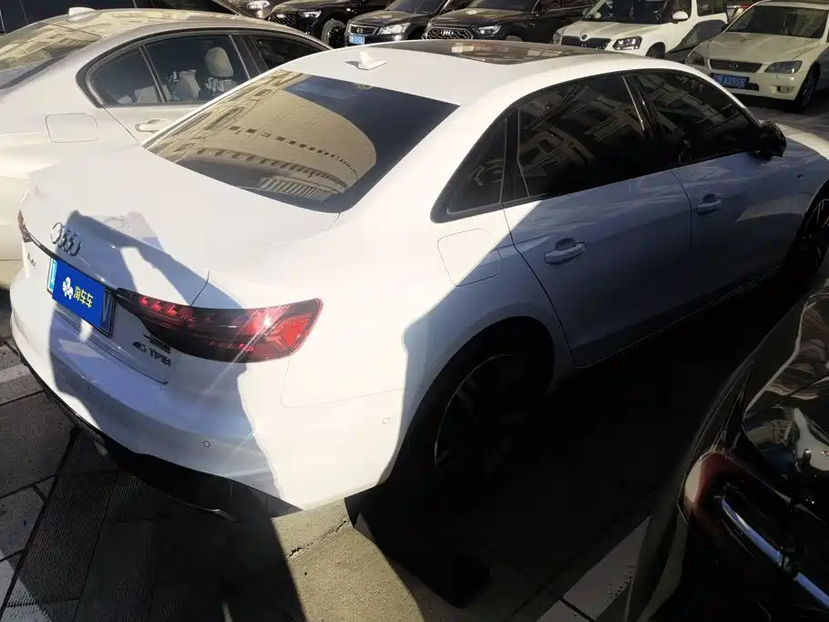 Audi A4L — миниатюра 3