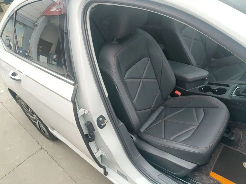 Volkswagen Lavida — миниатюра 25