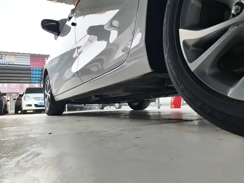 Buick Verano — миниатюра 22