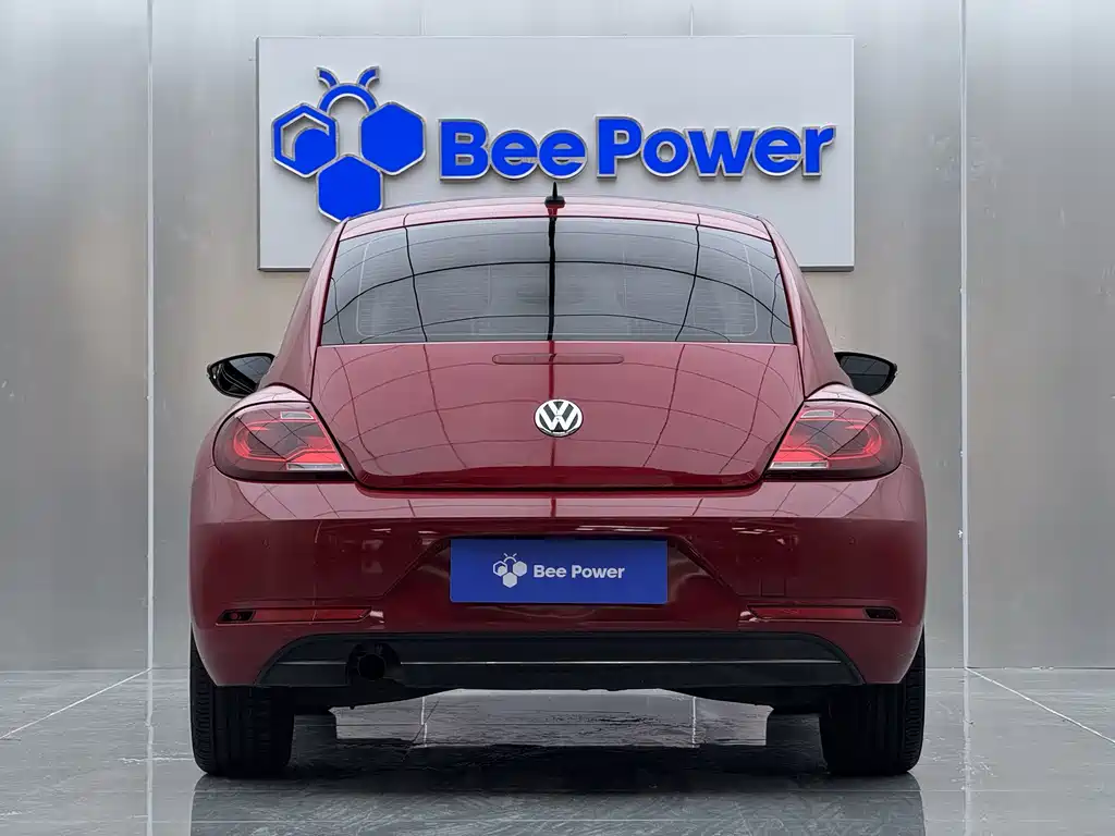 VOLKSWAGEN BEETLE