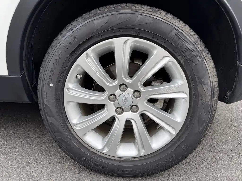 Land Rover Discovery Sport — миниатюра 10