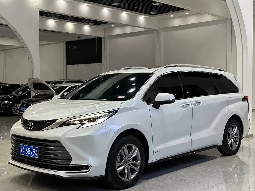 Toyota Sienna 2024