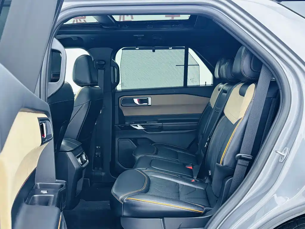 Ford Explorer — миниатюра 16