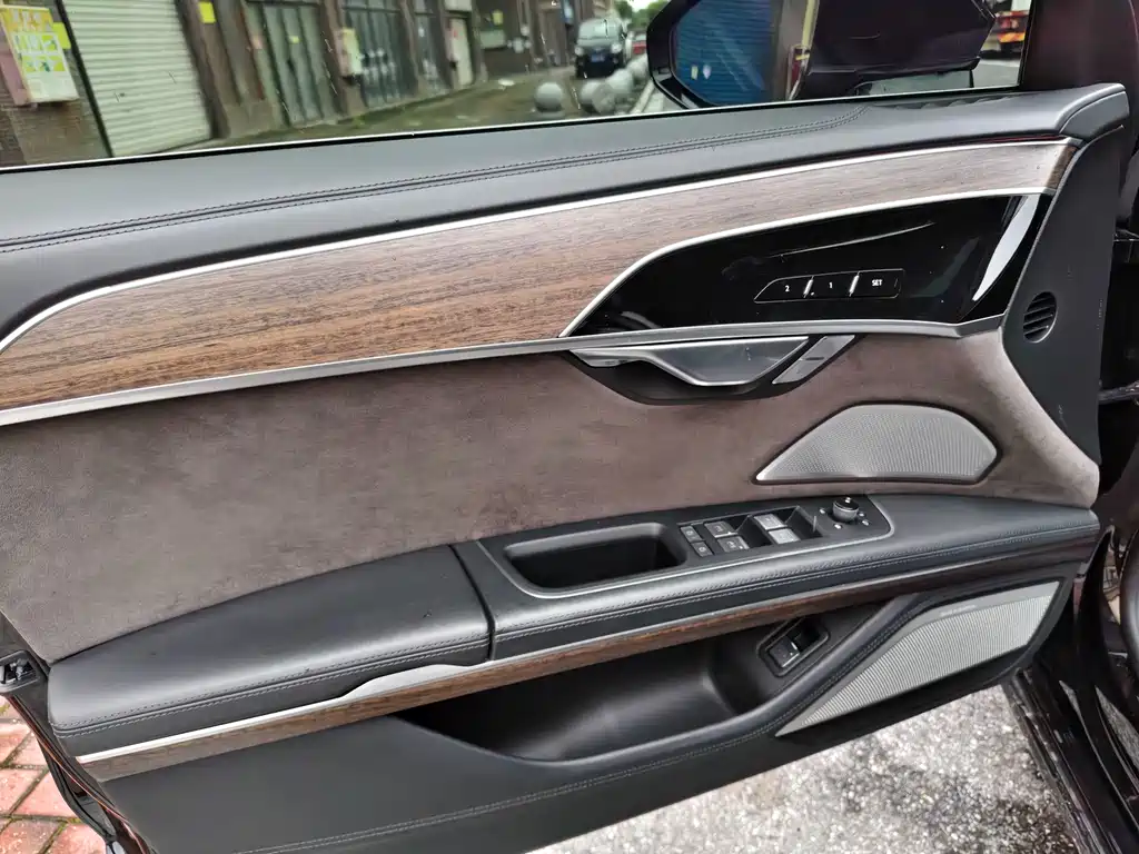 Audi A8 2022 A8L 55 TFSI quattro Luxury