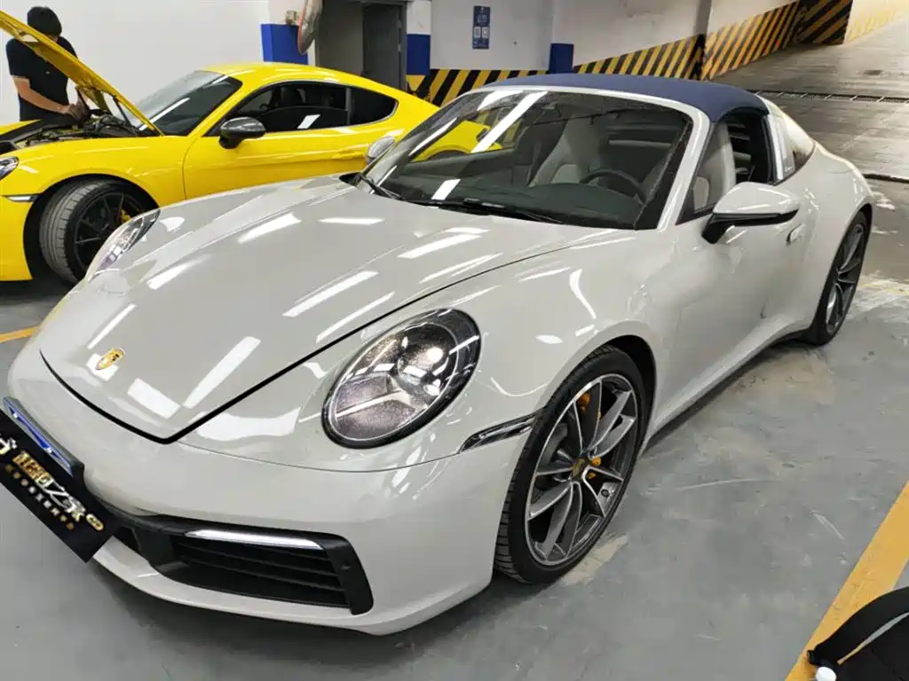 Porsche 911 2021