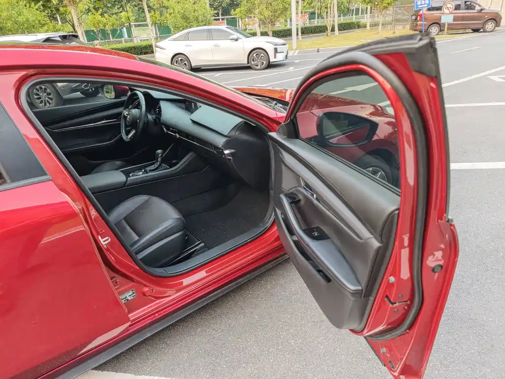 Mazda 3 Axela — миниатюра 5