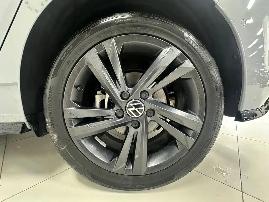 Volkswagen Golf — миниатюра 9