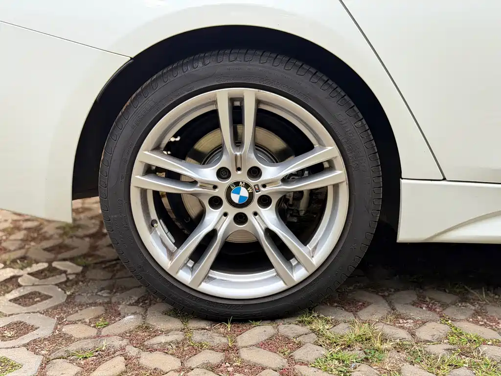 BMW 3 Series — миниатюра 4