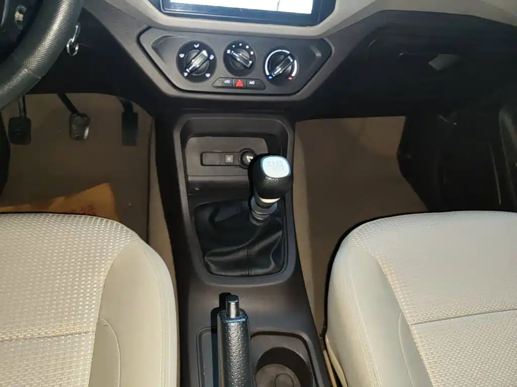 Wuling Hongguang — миниатюра 14