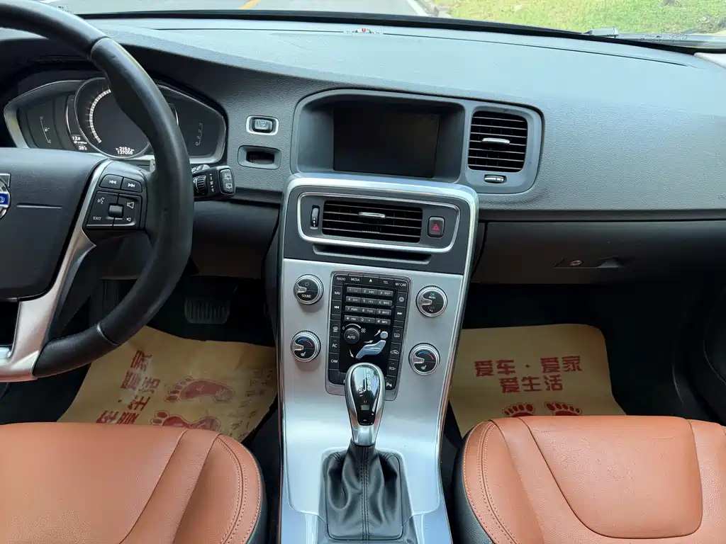 Volvo V60 — миниатюра 7