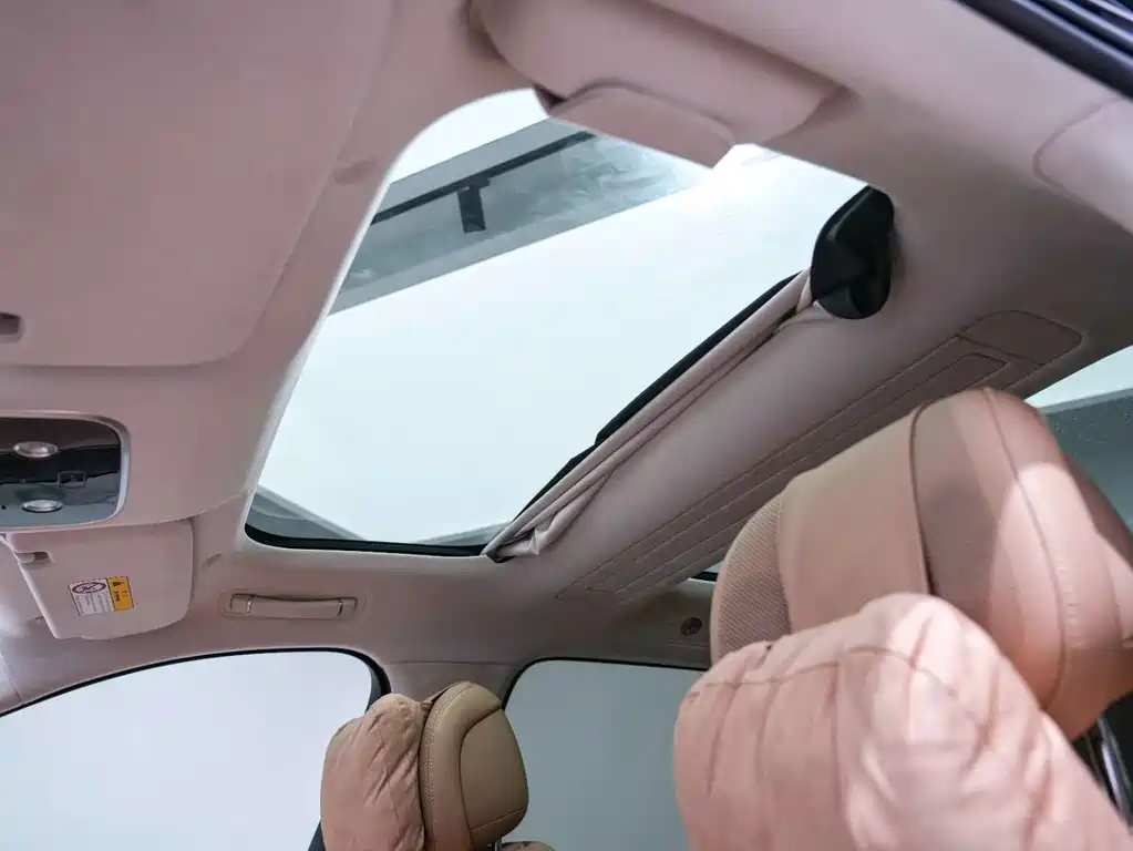 AITO ASK THE WORLD M8