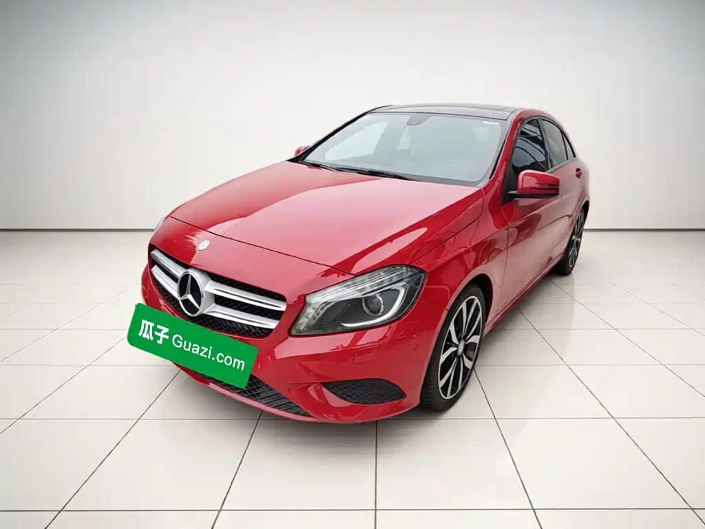 Mercedes-Benz A-Class A ( ) 2015 A 200 Fashion