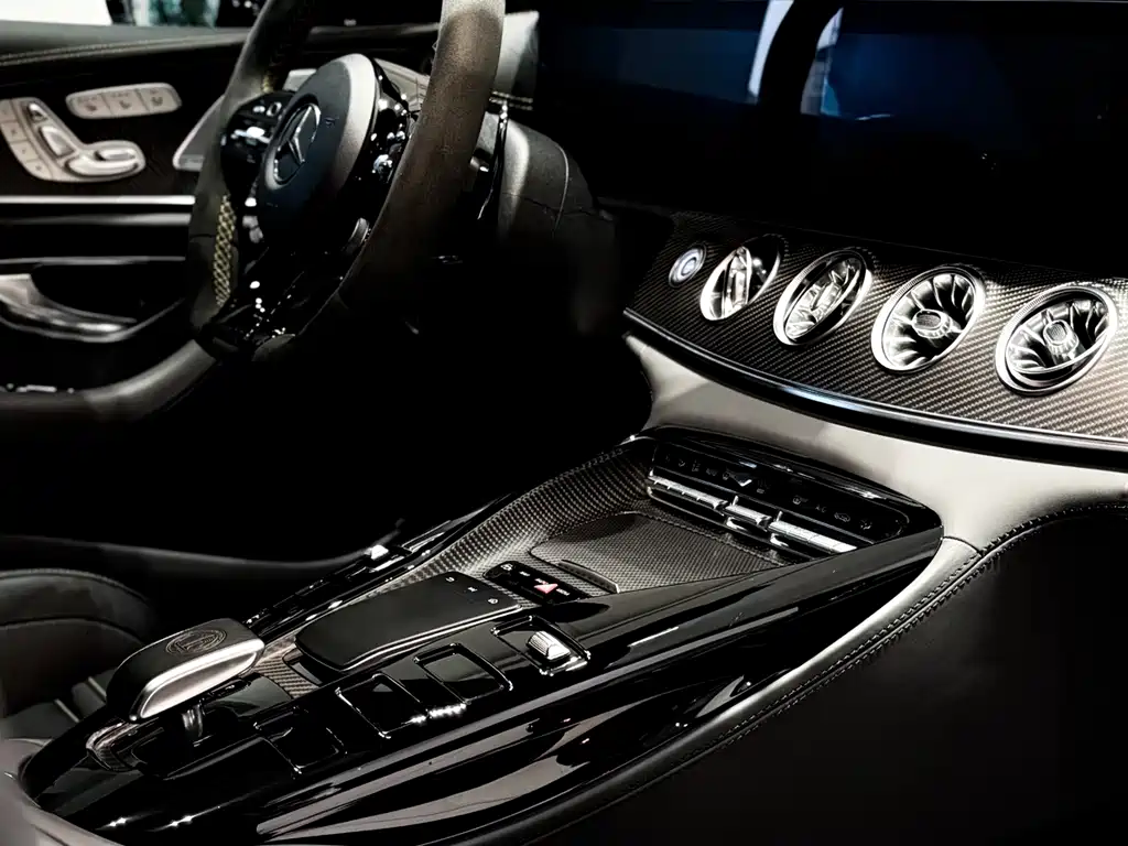 Mercedes-Benz AMG GT — миниатюра 13