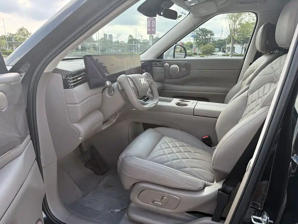 IM Motors LS9 2026 52 Ultra