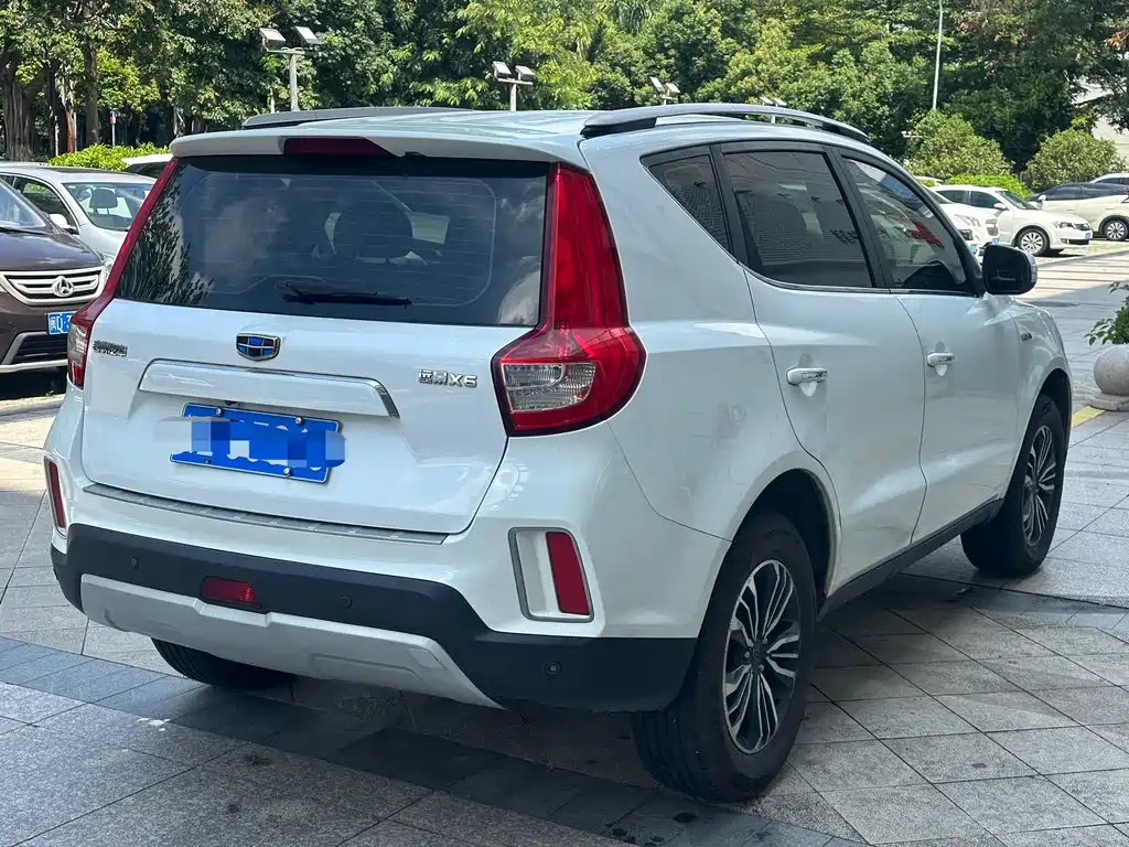 Geely Vision X6 — миниатюра 7