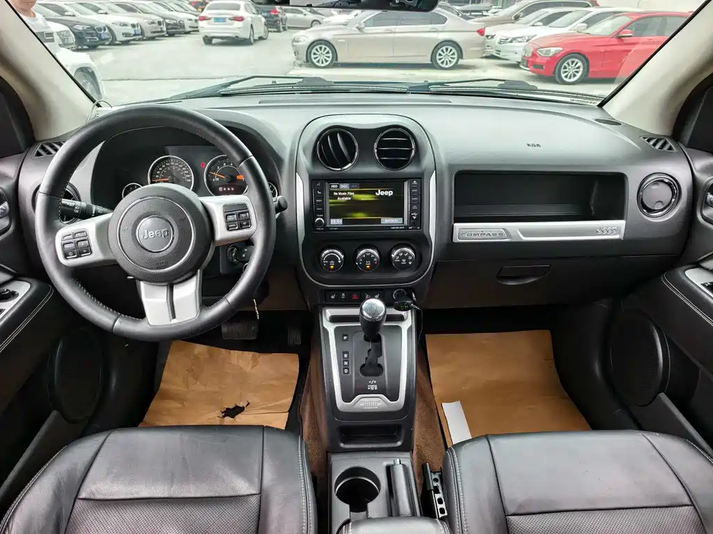 Jeep Compass (Import) — миниатюра 11