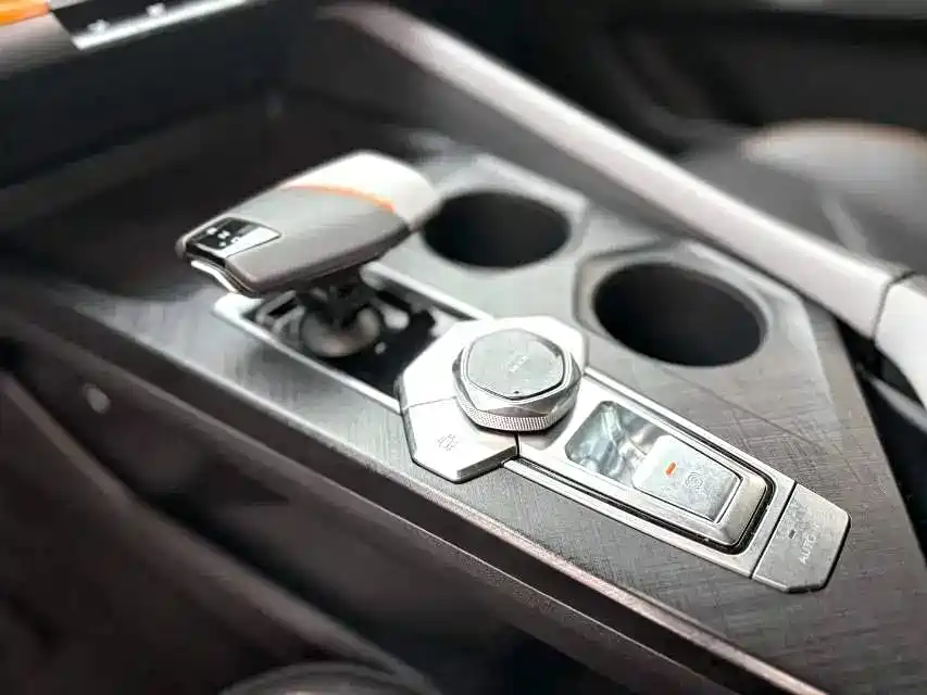 Changan UNI-V — миниатюра 6